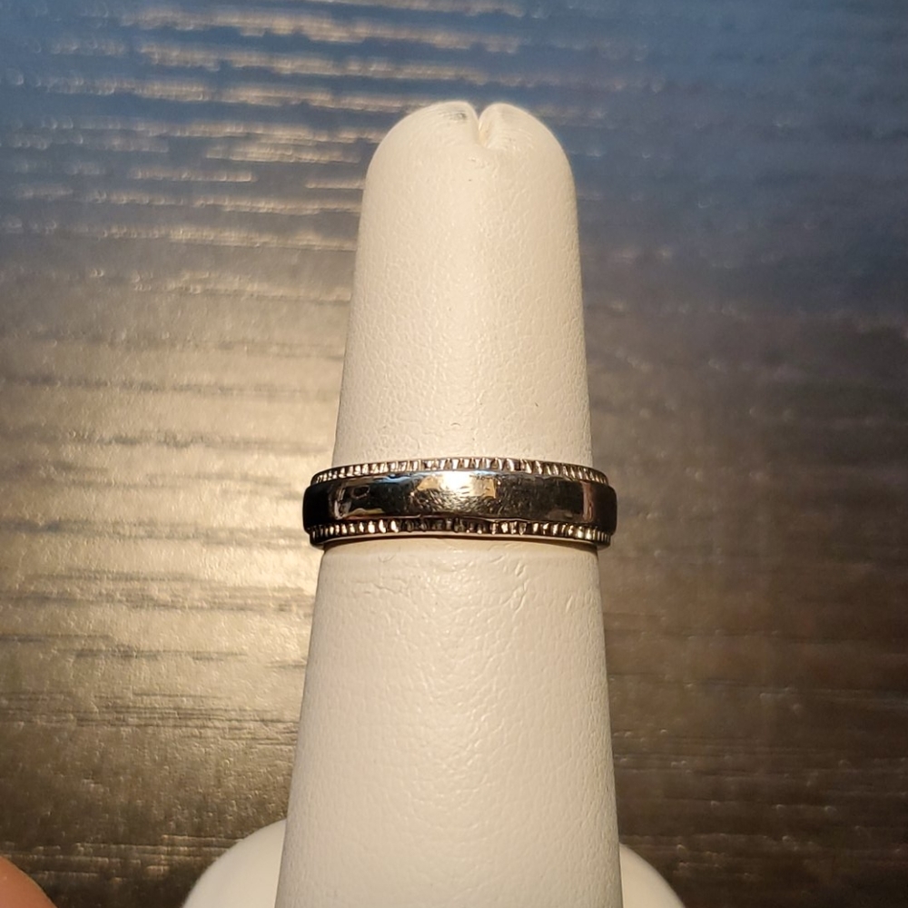 Sterling silver band 9.25 ladies ring size 7
